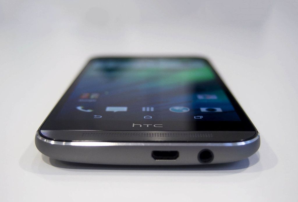 Bezel front HTC One M8