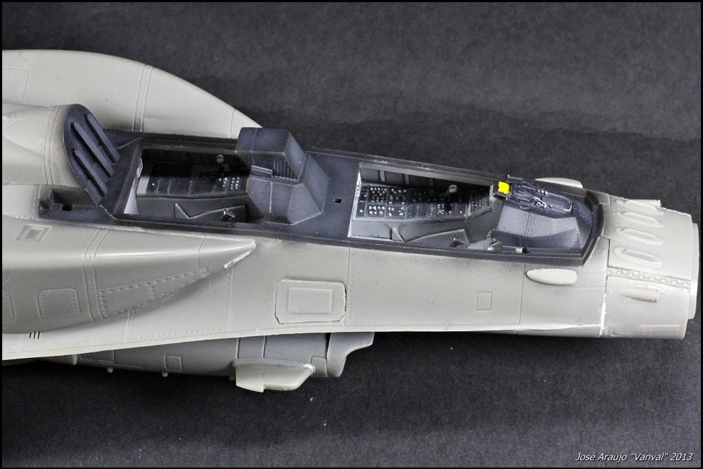 F 16 FALCOM f 16 falcom: