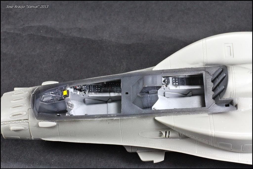 F 16 FALCOM f 16 falcom: