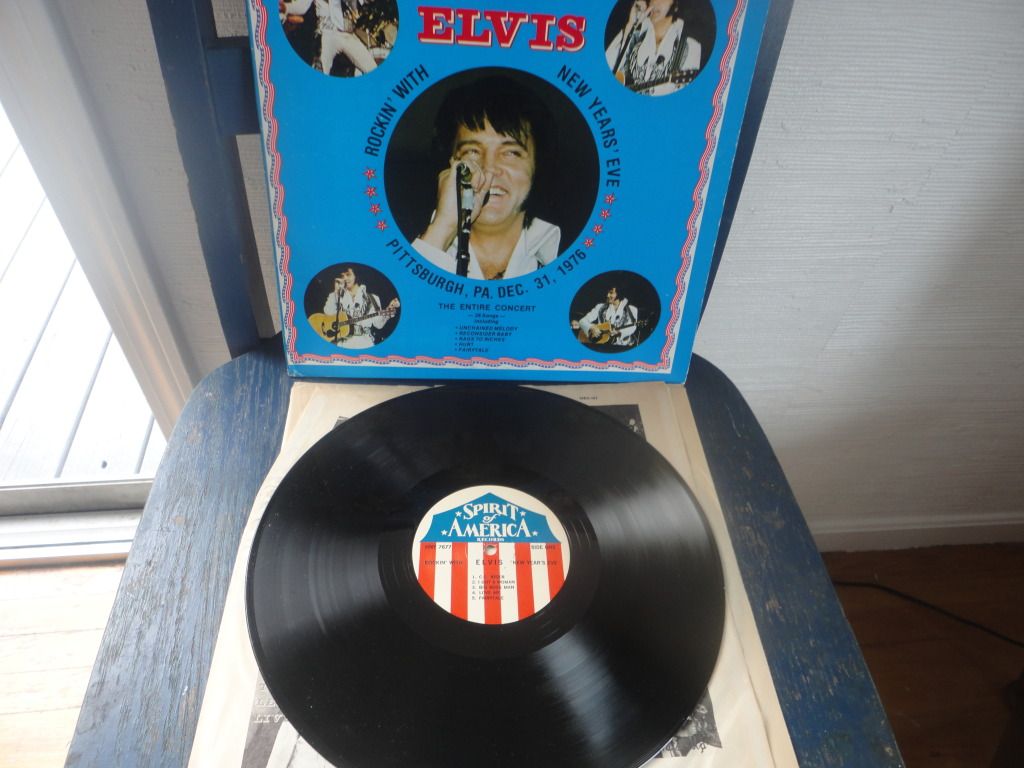 Elvis Presley - Rockin With Elvis New Years Eve