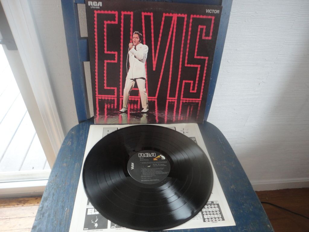 Elvis Presley - Elvis