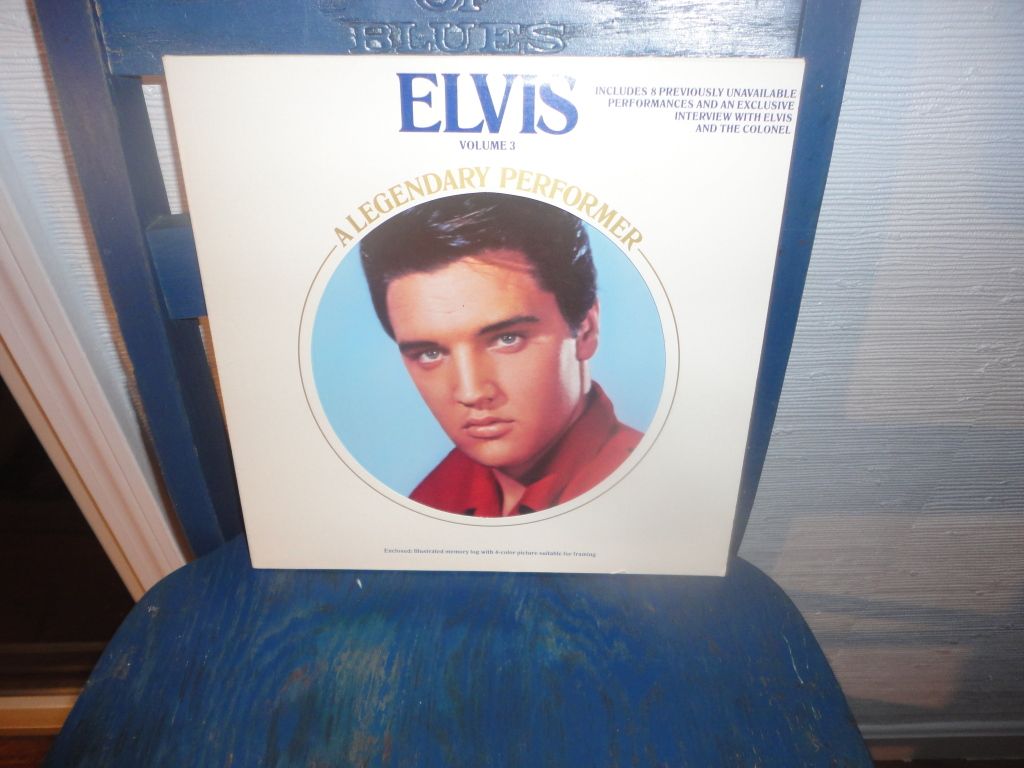 Elvis Presley - A Legendary Perforner Volume 3